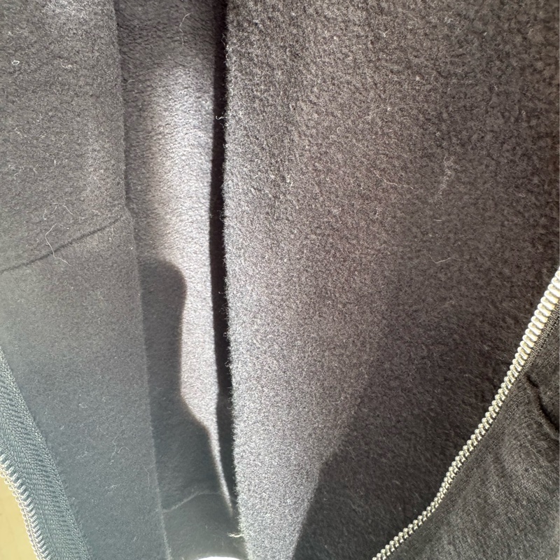 克羅心 紫嘴唇黑帽外套-45