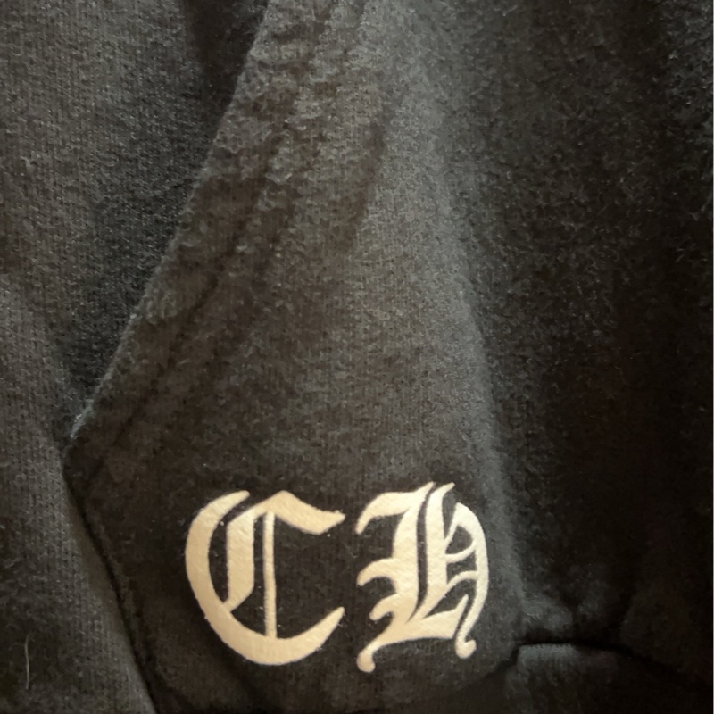 克羅心 紫嘴唇黑帽外套-34