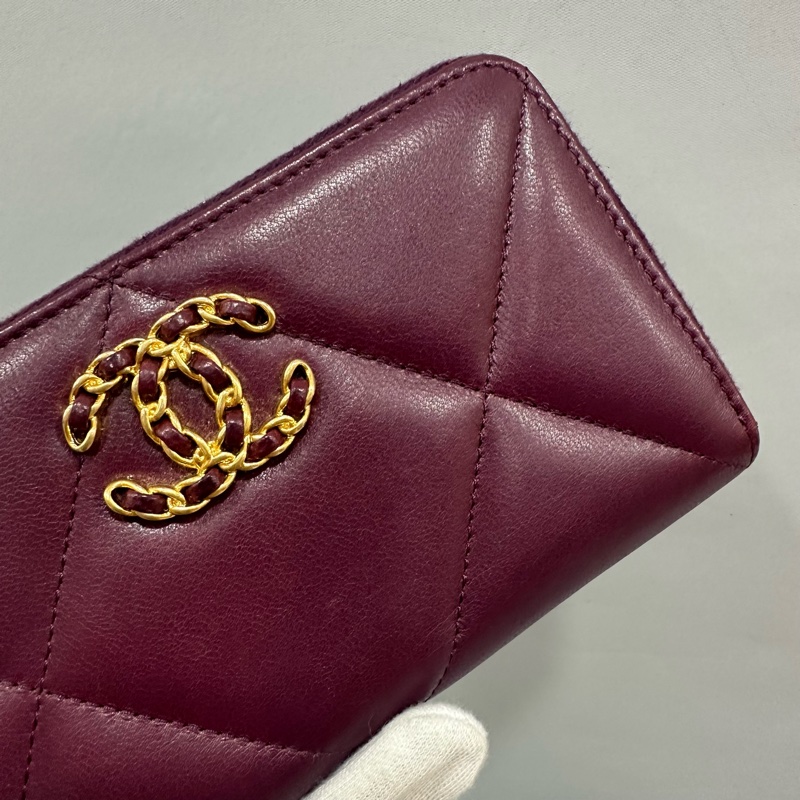Chanel Ap0948 深紫色羊皮色雙C拉鏈中長夾 19-4
