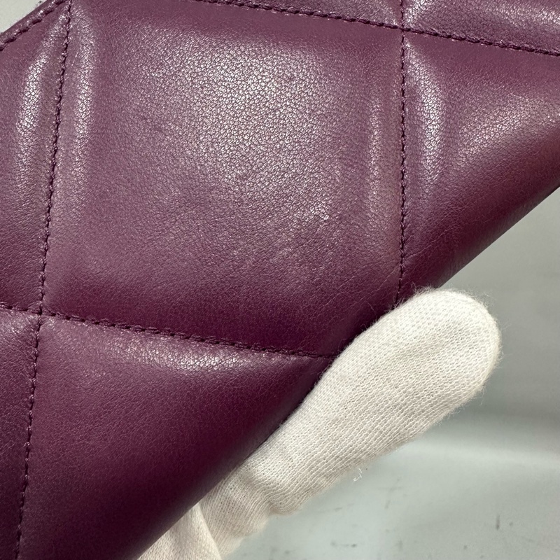 Chanel Ap0948 深紫色羊皮色雙C拉鏈中長夾 19-13