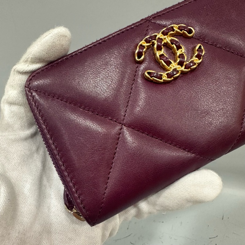 Chanel Ap0948 深紫色羊皮色雙C拉鏈中長夾 19-26