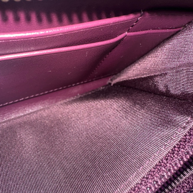 Chanel Ap0948 深紫色羊皮色雙C拉鏈中長夾 19-35