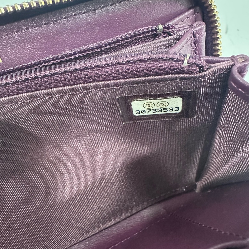 Chanel Ap0948 深紫色羊皮色雙C拉鏈中長夾 19-40