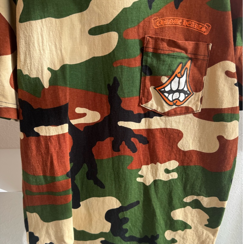 克羅心 迷彩嘴唇短袖上衣-6