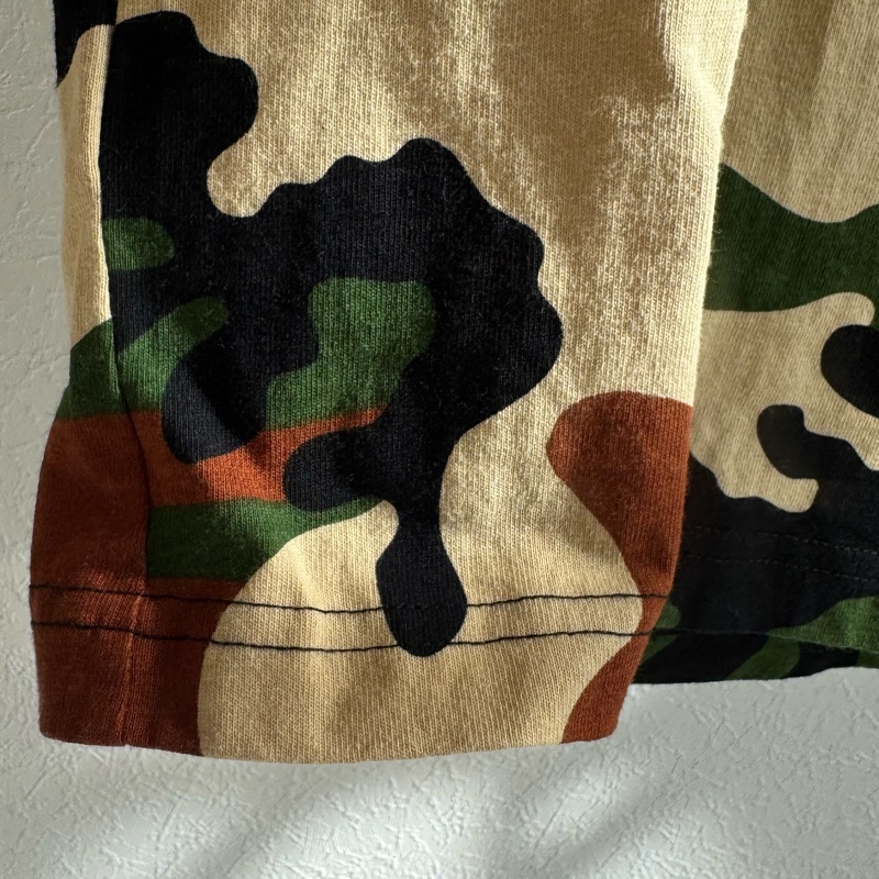 克羅心 迷彩嘴唇短袖上衣-7