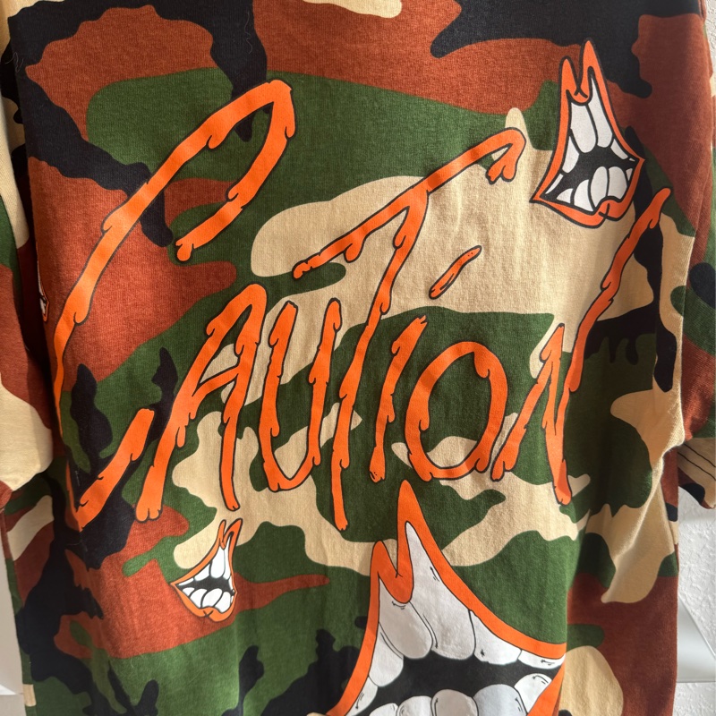 克羅心 迷彩嘴唇短袖上衣-12