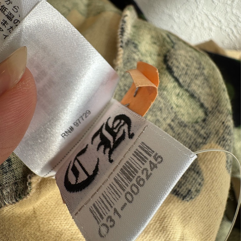 克羅心 迷彩嘴唇短袖上衣-21