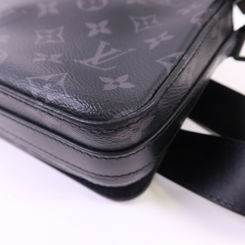LOUIS VUITTON Monogram Eclipse Steamer肩背袋-15