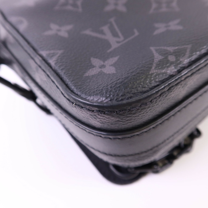 LOUIS VUITTON Monogram Eclipse Steamer肩背袋-16