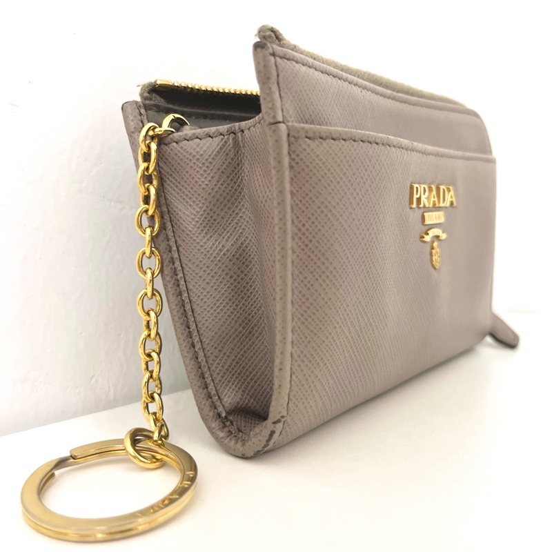 Prada 稀有大象灰 奶茶色鑰匙零錢包 Saffiano-2