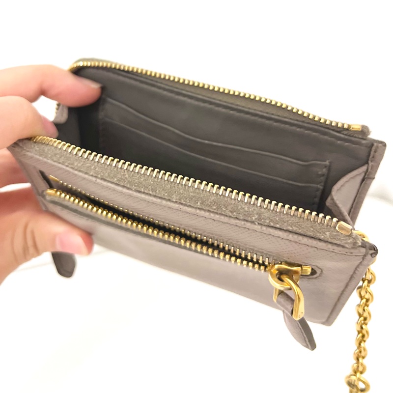 Prada 稀有大象灰 奶茶色鑰匙零錢包 Saffiano-5