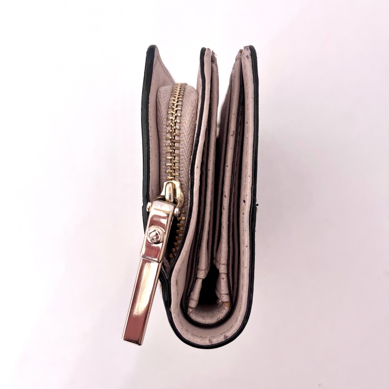 Kate Spade 防刮十字紋拼色雙折中夾錢包 黑色 x 杏色 Cameron Street Dara-6