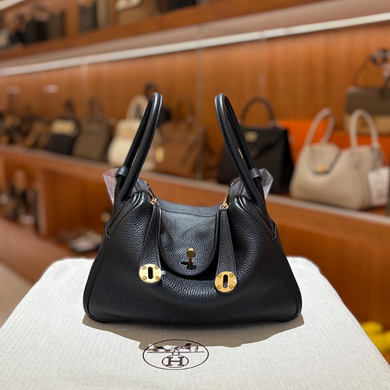 【現貨｜快速出貨】Hermès 愛馬仕 Lindy 26｜黑色金釦｜U刻 2022 年｜Taurillon Clemence 小牛皮-1