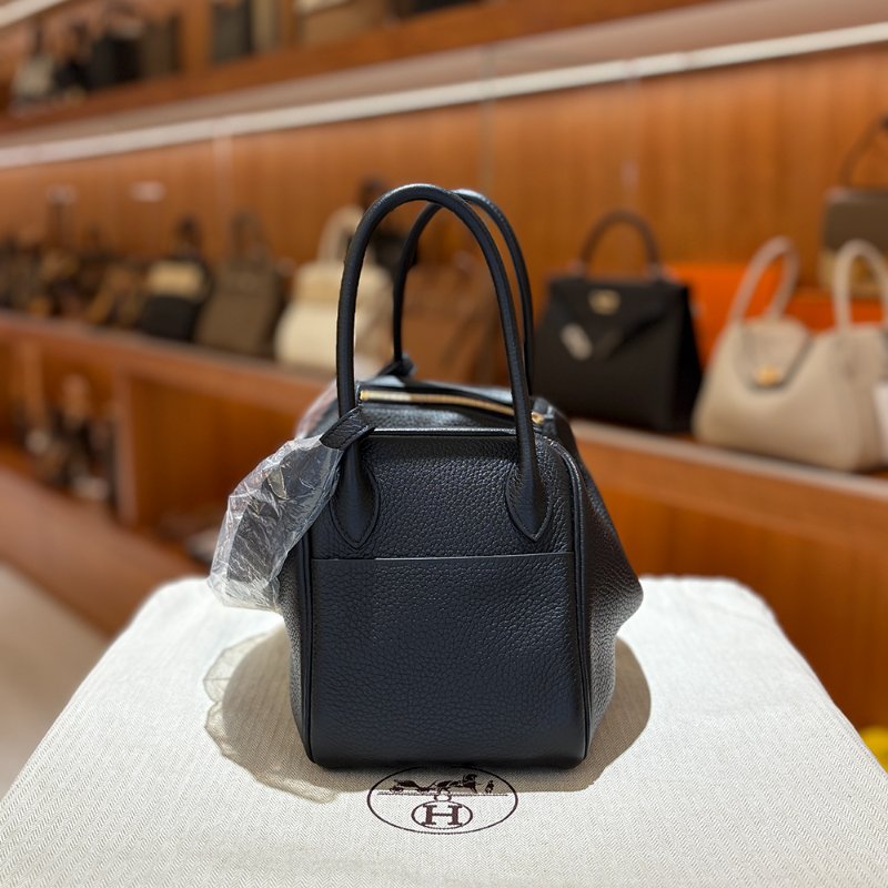 【現貨｜快速出貨】Hermès 愛馬仕 Lindy 26｜黑色金釦｜U刻 2022 年｜Taurillon Clemence 小牛皮-3