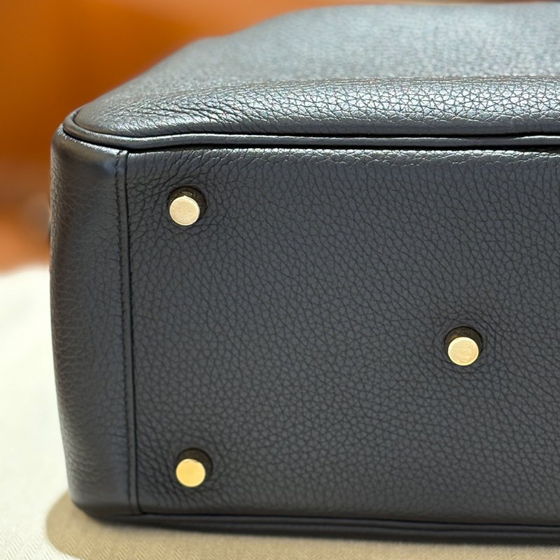 【現貨｜快速出貨】Hermès 愛馬仕 Lindy 26｜黑色金釦｜U刻 2022 年｜Taurillon Clemence 小牛皮-7