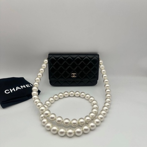 Chanel香奈兒黑色 Maxi Pearls 珍珠迷你鏈條錢包