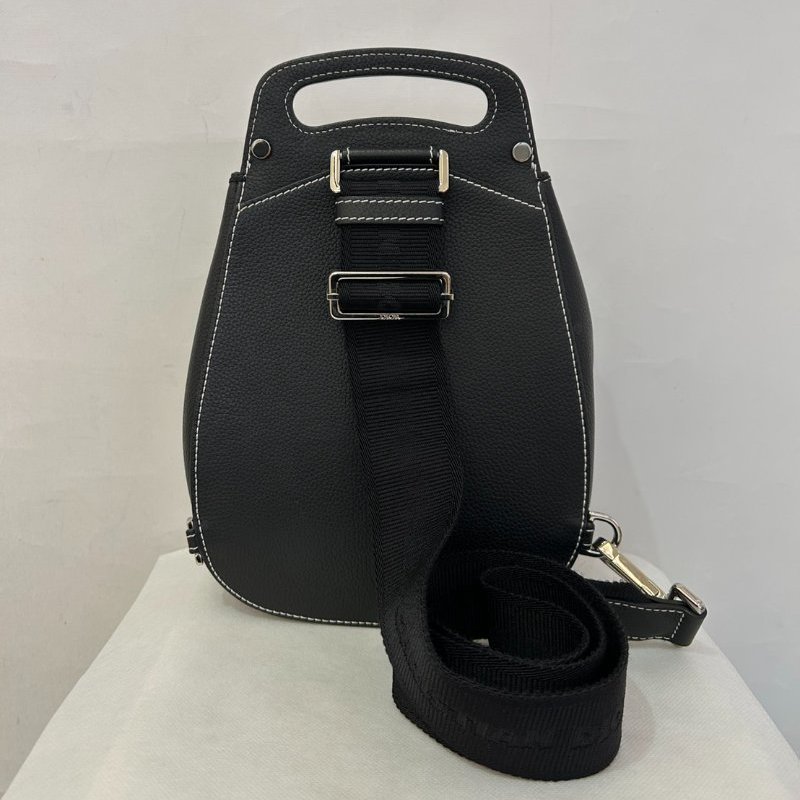 DIOR黑牛皮Gallop胸側包-2