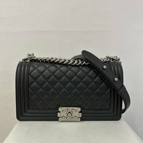 CHANEL黑牛皮菱格銀鍊BOY 25CM