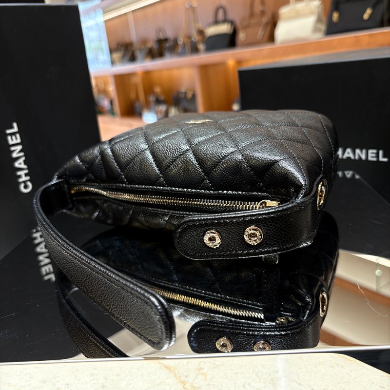【現貨｜快速出貨】Chanel Mini Hobo Bag 25｜黑色 銀釦 小牛皮金鍊｜晶片款 2025年新款-7