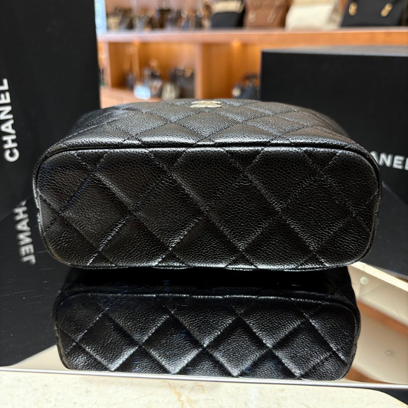 【現貨｜快速出貨】Chanel Mini Hobo Bag 25｜黑色 銀釦 小牛皮金鍊｜晶片款 2025年新款-9