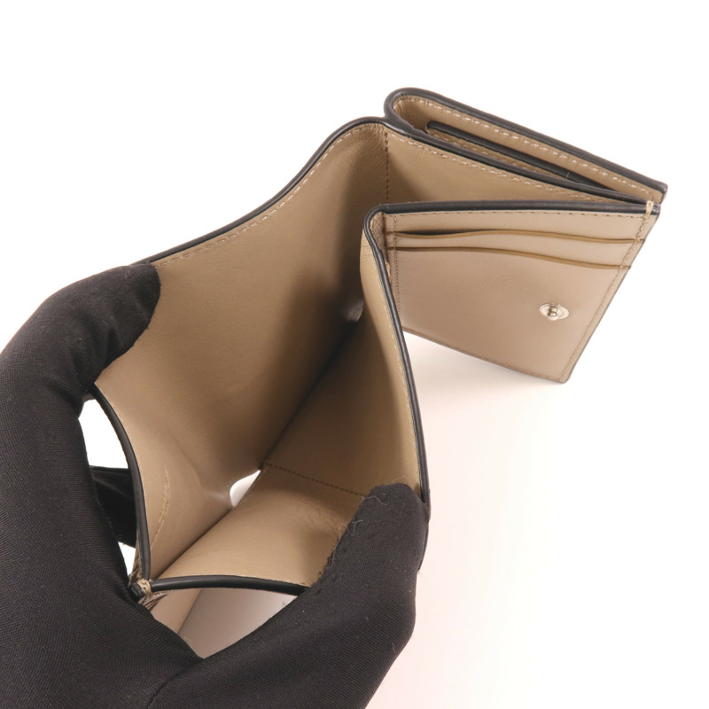 LOEWE 牛皮皮革Anagram Trifold Wallet銀扣錢包-5