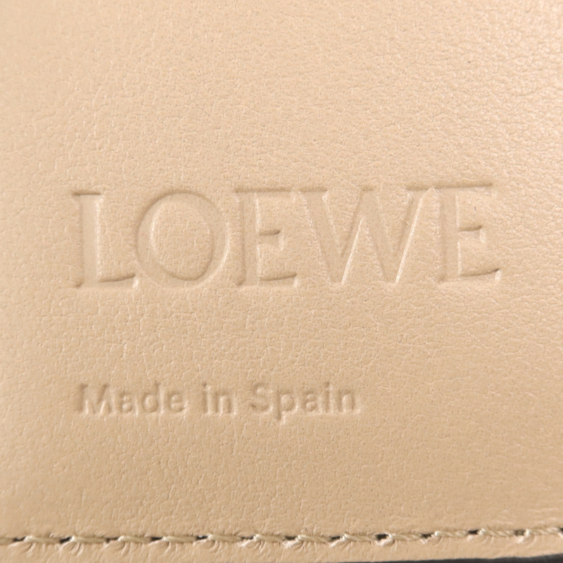 LOEWE 牛皮皮革Anagram Trifold Wallet銀扣錢包-7