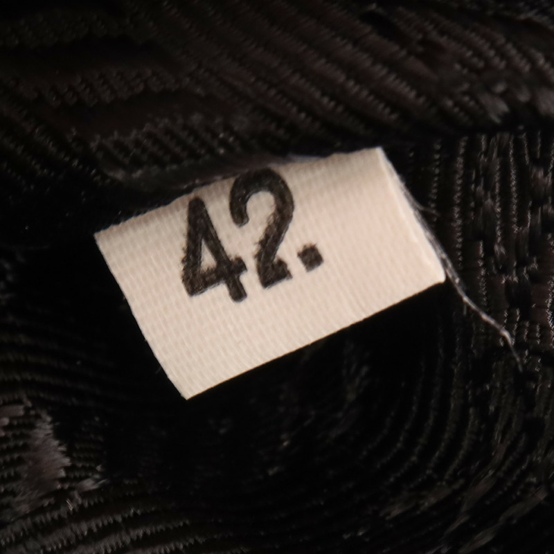 PRADA 尼龍Shoulder Bag金扣肩背袋-6