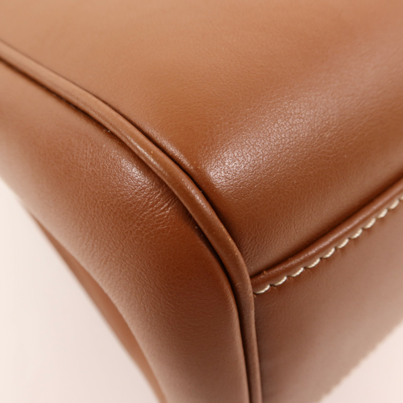 CELINE 牛皮皮革Teen Soft 16金扣肩背袋-6