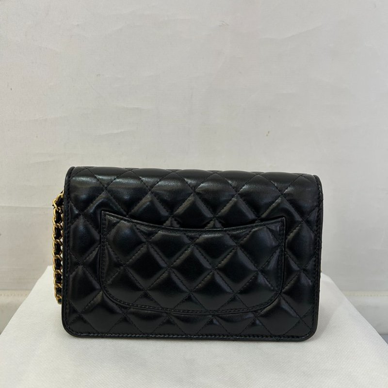 CHANEL黑羊皮金釦轉釦雙鍊WOC-2