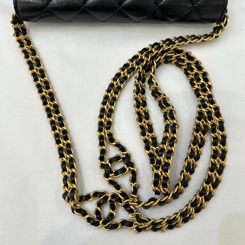 CHANEL黑羊皮金釦轉釦雙鍊WOC-8