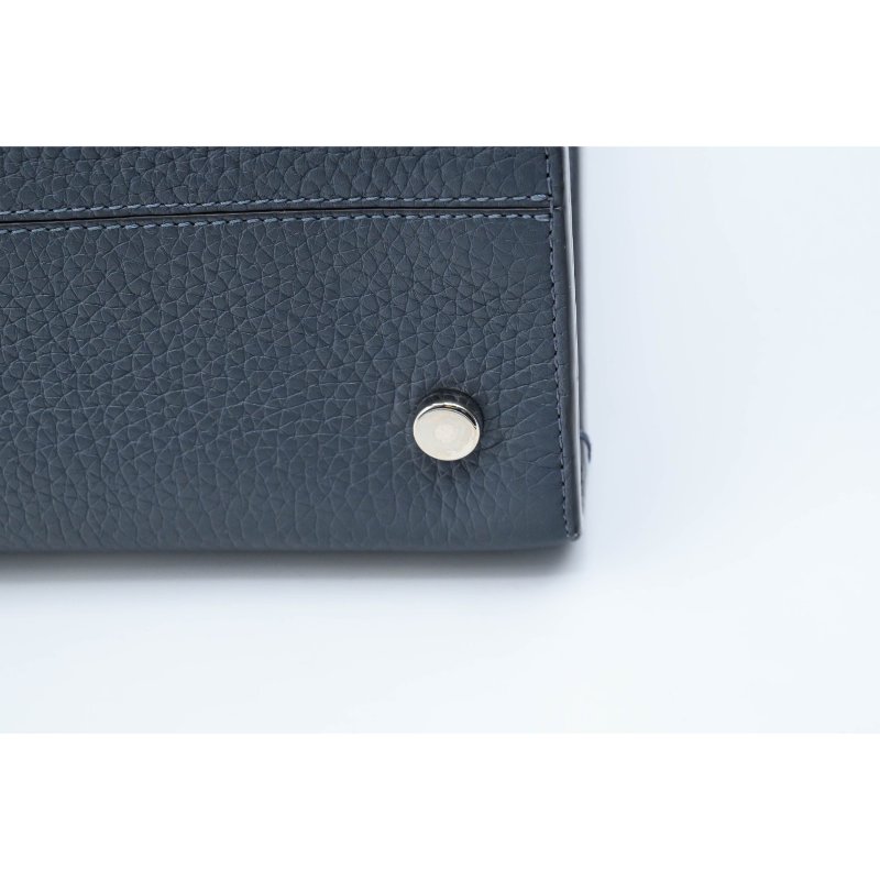 DIOR迪奥Diorever經典盾牌手提包荔枝牛皮中號-10