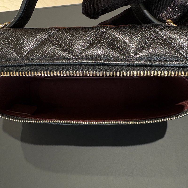 【現貨｜快速出貨】Chanel 25C 19 手把盒子包｜黑色魚子醬牛皮｜經典菱格金鍊斜背包｜-10