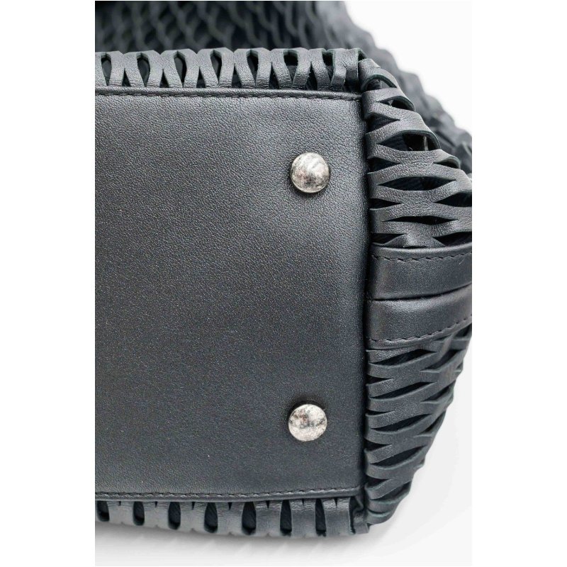 CHANEL香奈兒鏤空皮革鏈條托特包-7