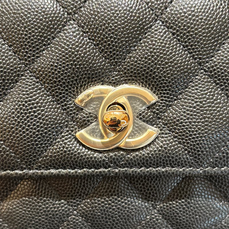 【現貨｜經典必收】Chanel Coco Mini Handle 黑色魚子醬皮革｜經典CC Logo｜黑金 小香迷你手提斜背包-10