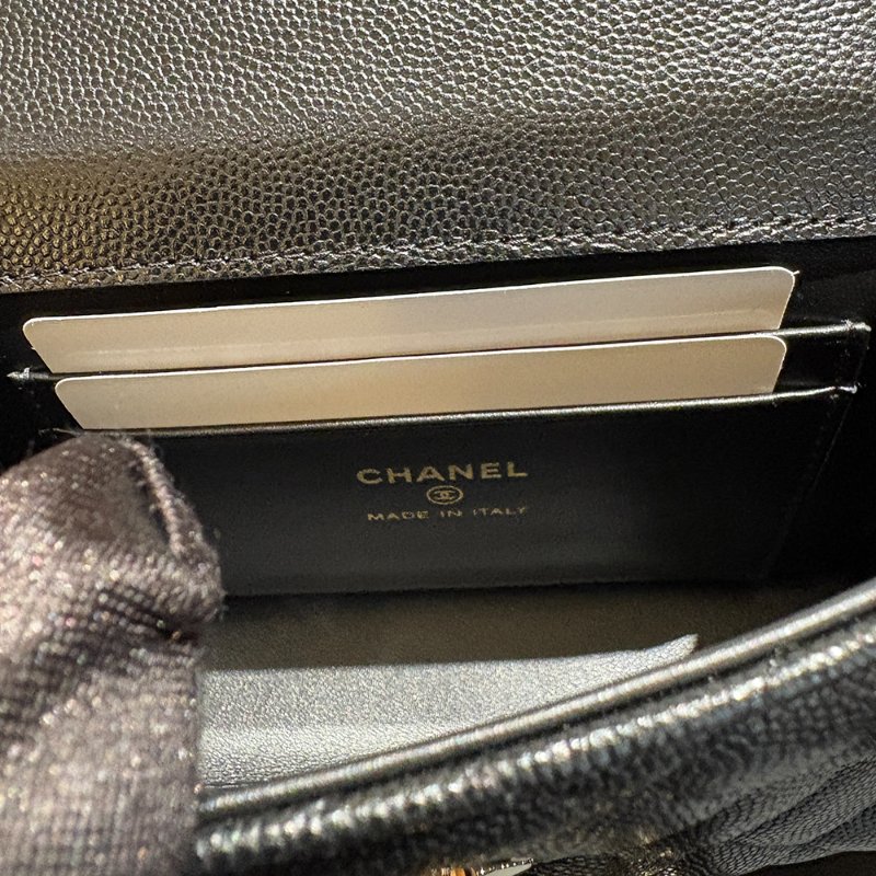 【現貨｜經典必收】Chanel Coco Mini Handle 黑色魚子醬皮革｜經典CC Logo｜黑金 小香迷你手提斜背包-13