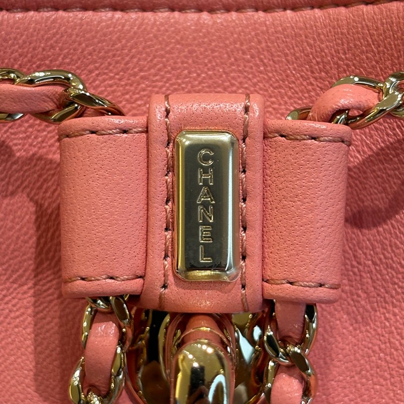 【現貨｜夢幻逸品】Chanel Duma Mini 後背包｜經典粉 × 金釦 晶片款｜可甜可鹽的全能穿搭包｜香奈兒CC Logo 雙層口袋設計-17