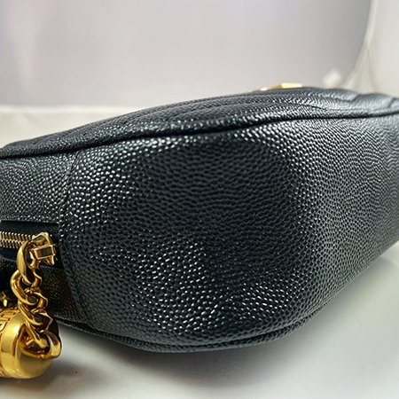 ＊奢華大道國際精品＊【Y098】YSL 黑色魚子醬牛皮 金色LOGO 拉鍊流蘇鍊帶相機包-4