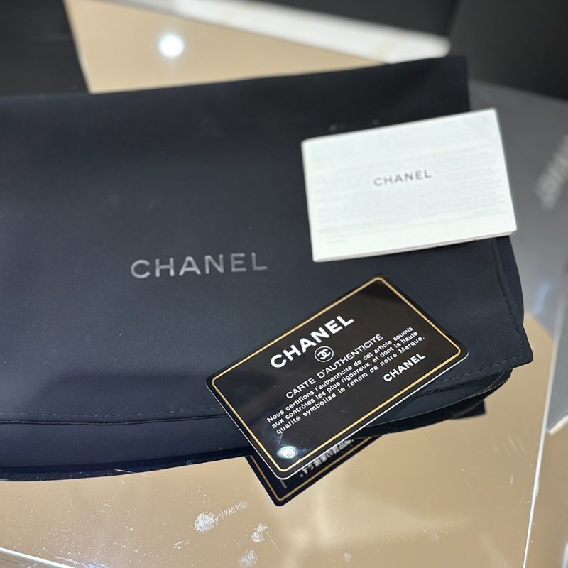 【現貨｜經典百搭】Chanel CF 魚子醬牛皮長夾｜黑色 × 銀釦｜22卡位大容量設計｜2016年｜香奈兒經典CC Logo長夾-13