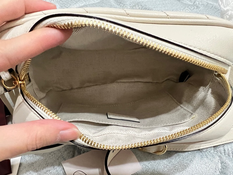 gucci白色皮革雙g相機包 全新（附防塵袋）742360 白色-3