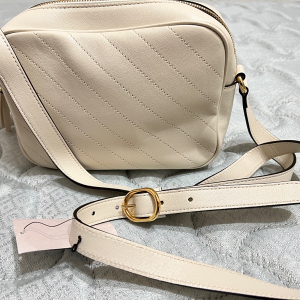 gucci白色皮革雙g相機包 全新（附防塵袋）742360 白色-7