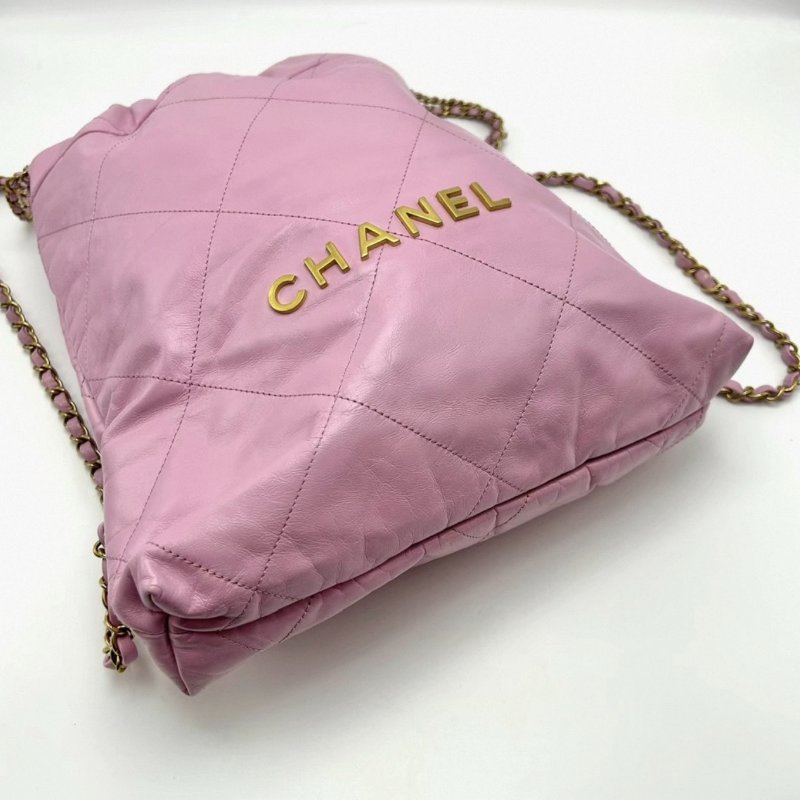 CHANEL 粉色金扣22bag 後背包 28*32*7 98新配件塵袋-1