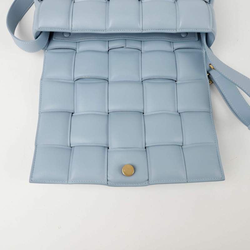 BOTTEGA VENETA 帶襯墊的磁帶單肩斜挎包 591970-10