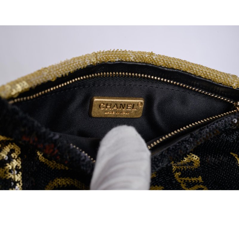 CHANEL香奈兒門牌造型亮片手拿包Limited Edition-4