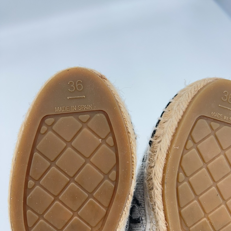 Chanel香奈兒 灰色滿logo漁夫鞋 36碼-5