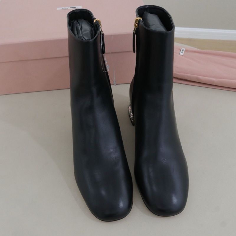 99.9新MIUMIU水鑽裝飾高跟拉鍊短靴，35碼跟高3.5原價13880防塵袋-4