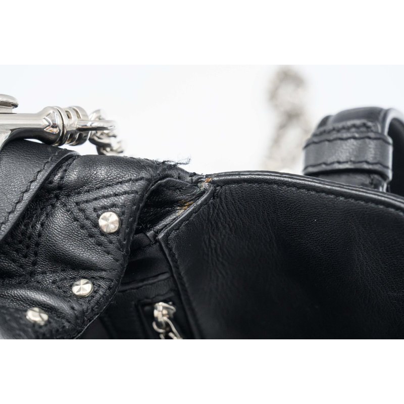 VERSACE黑色皮革鉚釘搭扣包-6