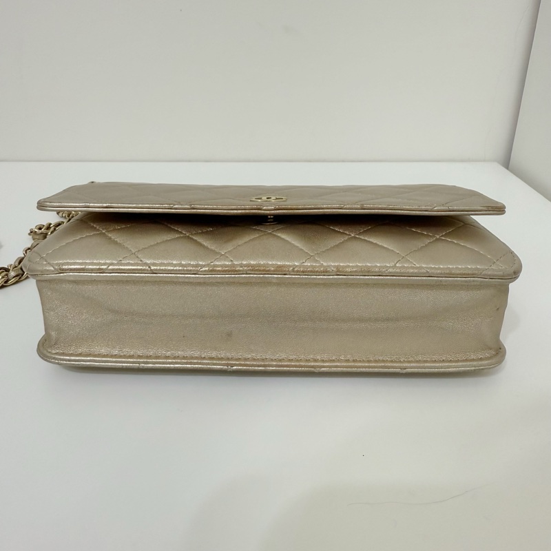 Chanel WOC 經典菱格小羊皮手拿/斜背包-12