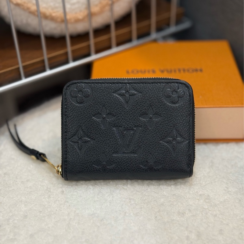（2024購證全配）Lv黑壓紋拉鍊零錢包✨最新晶片款-1