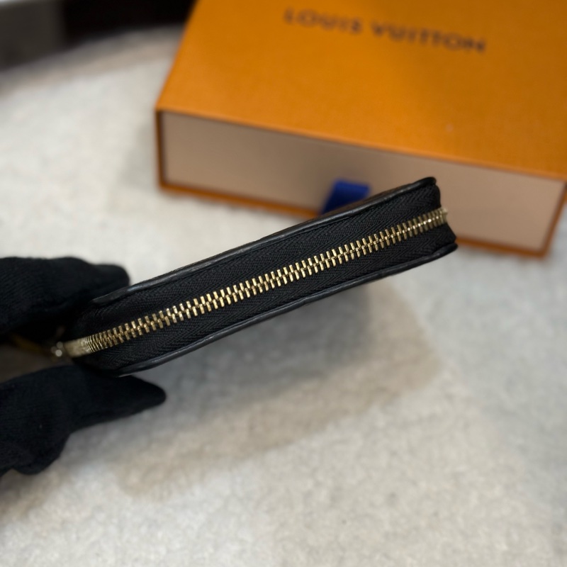 （2024購證全配）Lv黑壓紋拉鍊零錢包✨最新晶片款-3