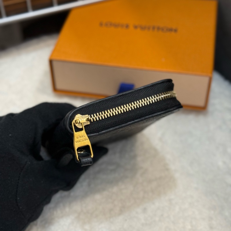 （2024購證全配）Lv黑壓紋拉鍊零錢包✨最新晶片款-4